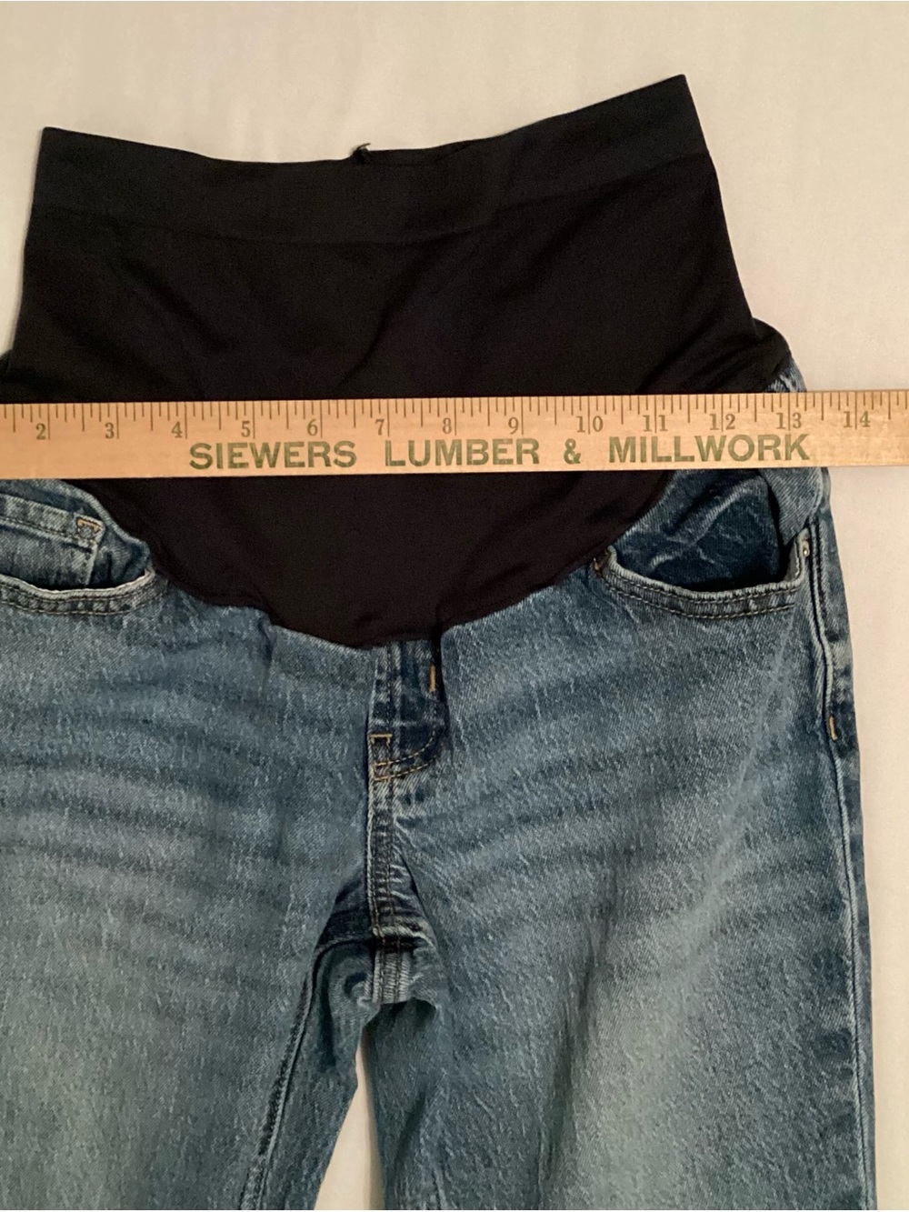Old Navy Ladies Boyfriend Full Panel Pregnancy Maternity Jeans Size 2 Short - Picture 3 of 11